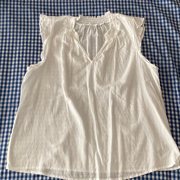 Old Navy Tops - 3/$15 Old Navy White Linen Cotton Shirt